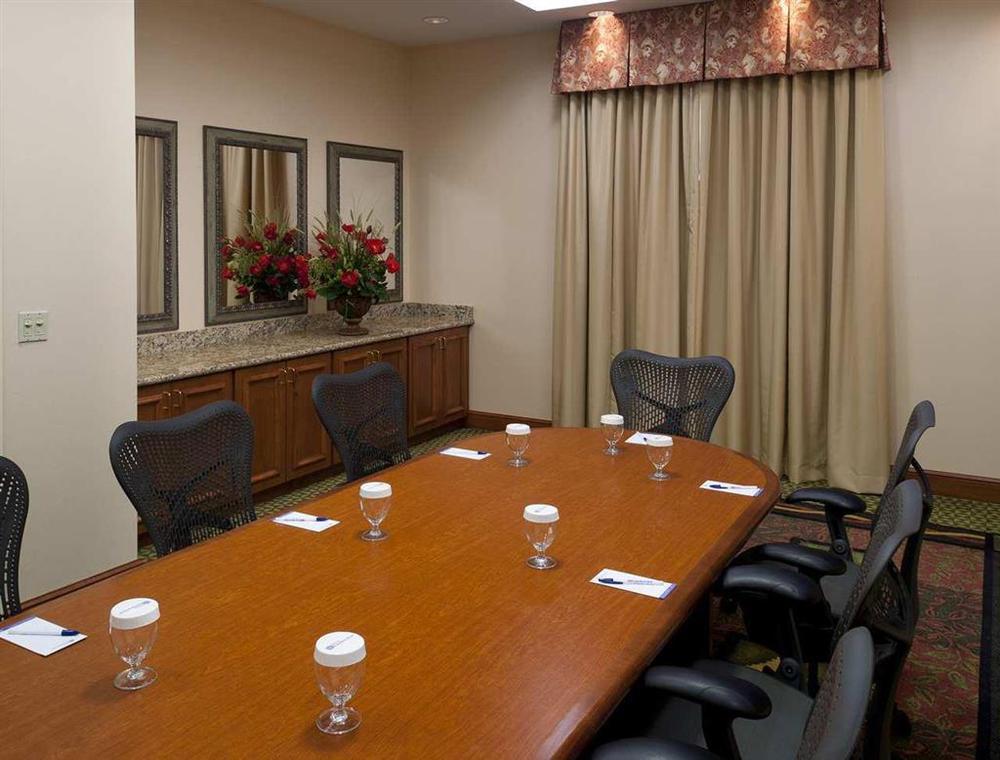 Hilton Garden Inn Schaumburg Udogodnienia zdjęcie