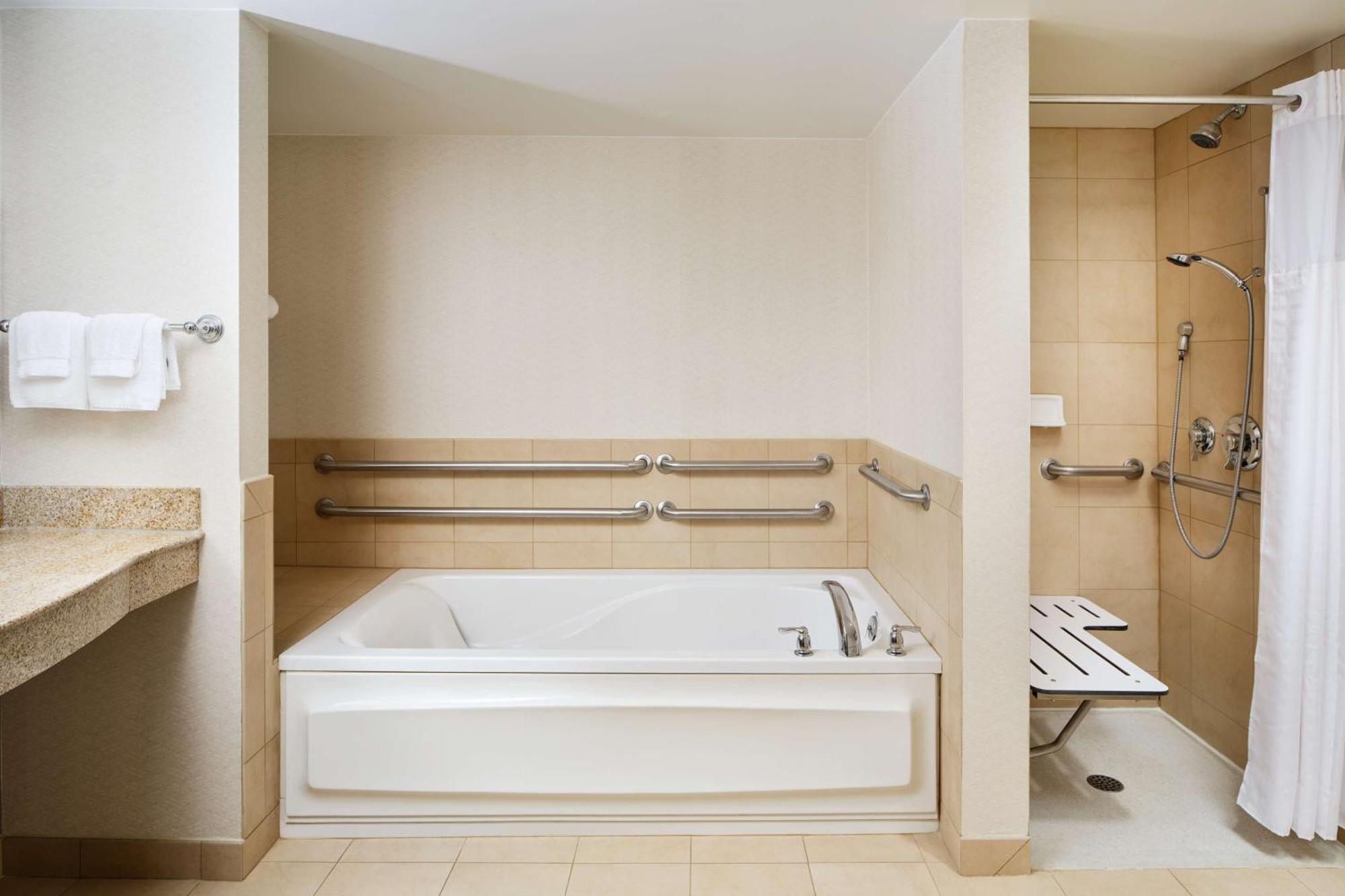 Hilton Garden Inn Schaumburg Zewnętrze zdjęcie
