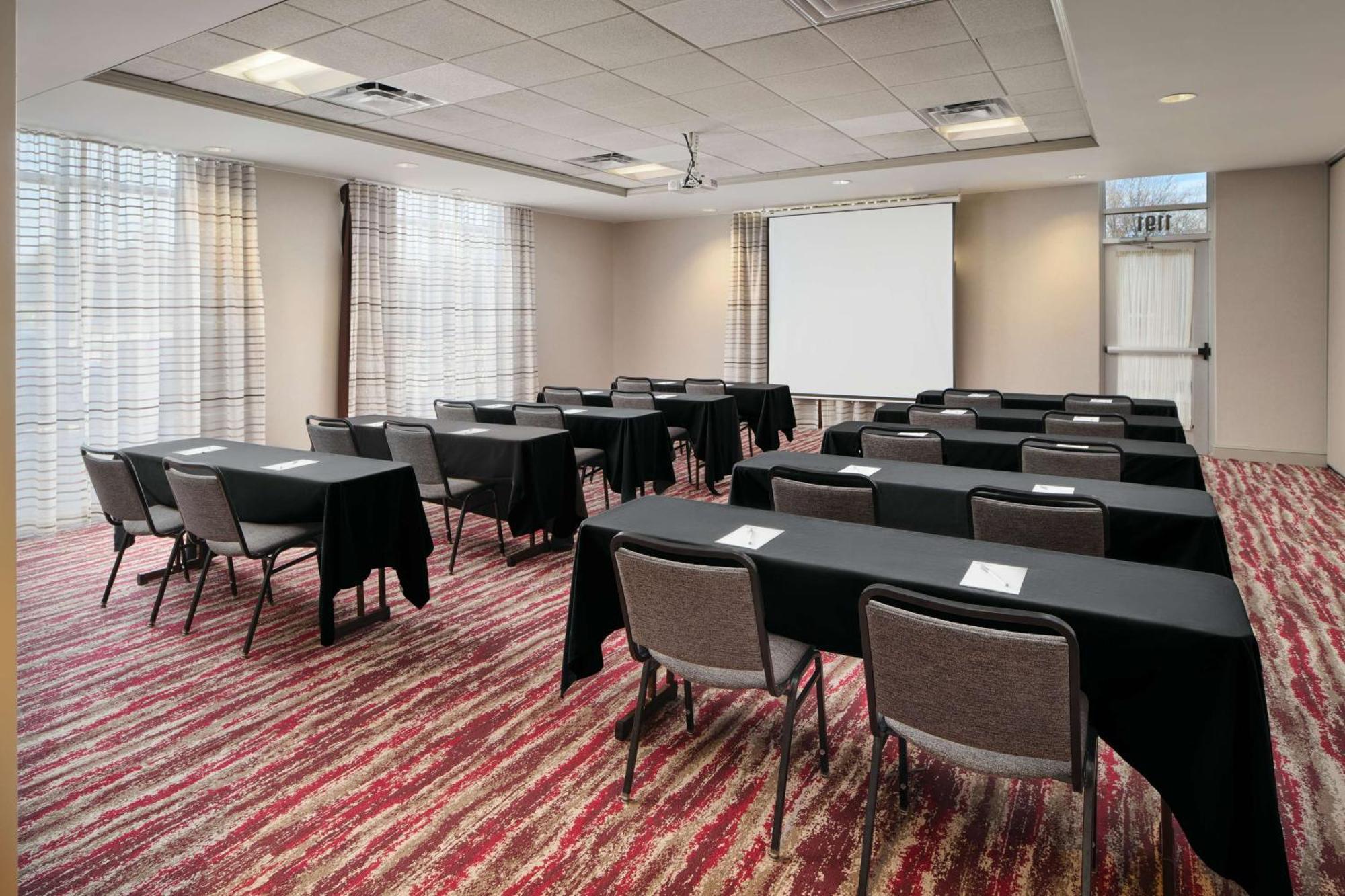 Hilton Garden Inn Schaumburg Zewnętrze zdjęcie